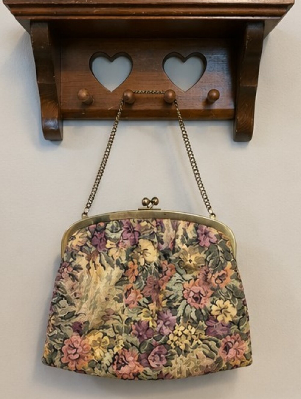 Vintage Floral Tapestry Kiss Lock Evening Bag / Purse